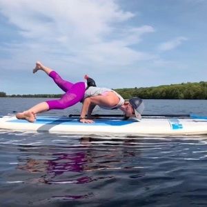 Meet your Posher, Ally